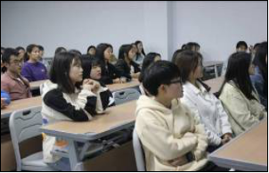 财经学院开展“缅怀革命先烈，致敬人民英雄”主题团日活动