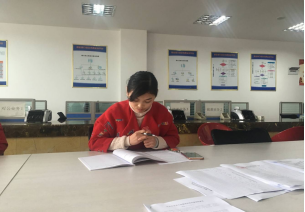 财经学院教工学生党支部召开2018年度组织生活会和开展民主评议党员大会